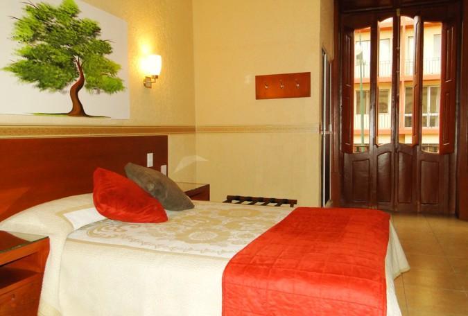 Hotel Posada Regis Гвадалахара Экстерьер фото