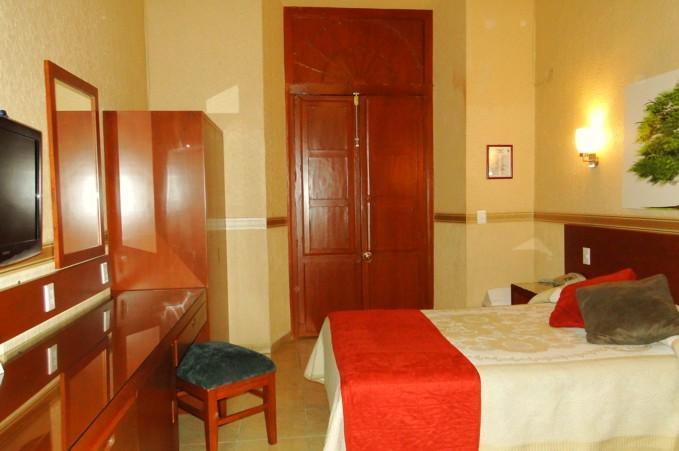 Hotel Posada Regis Гвадалахара Экстерьер фото