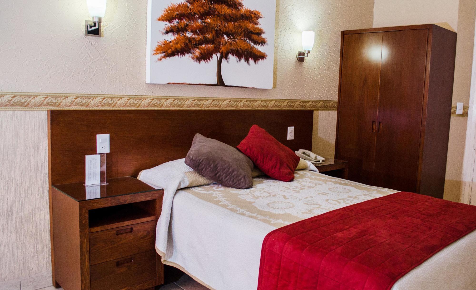 Hotel Posada Regis Гвадалахара Экстерьер фото