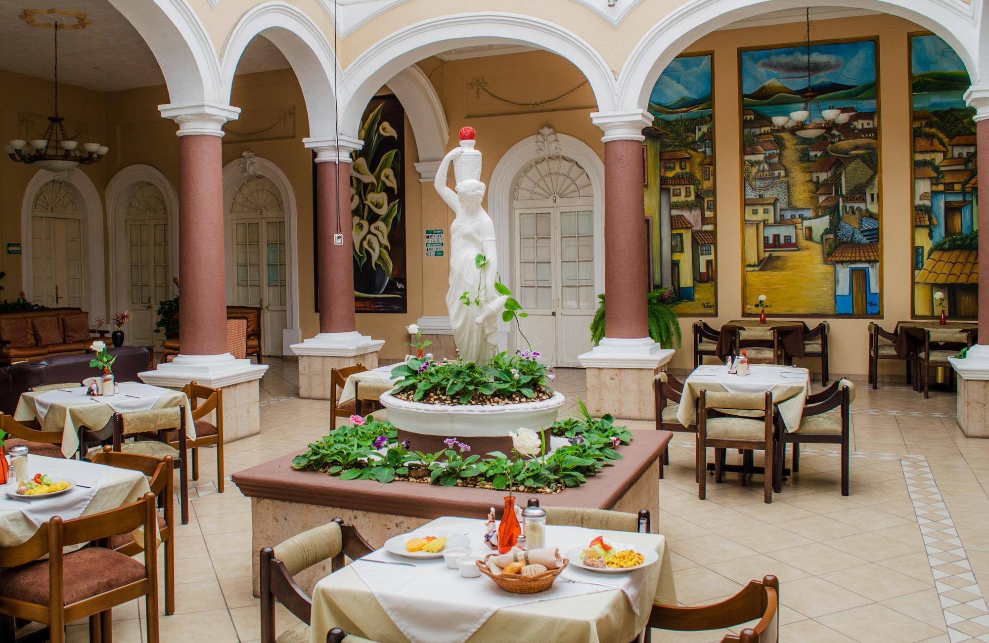 Hotel Posada Regis Гвадалахара Экстерьер фото